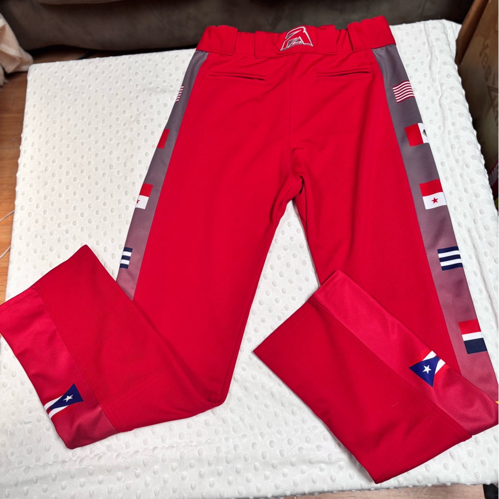 Global sweatpants by Premier Athletics Men’s L  Elastic, zip and snap closure